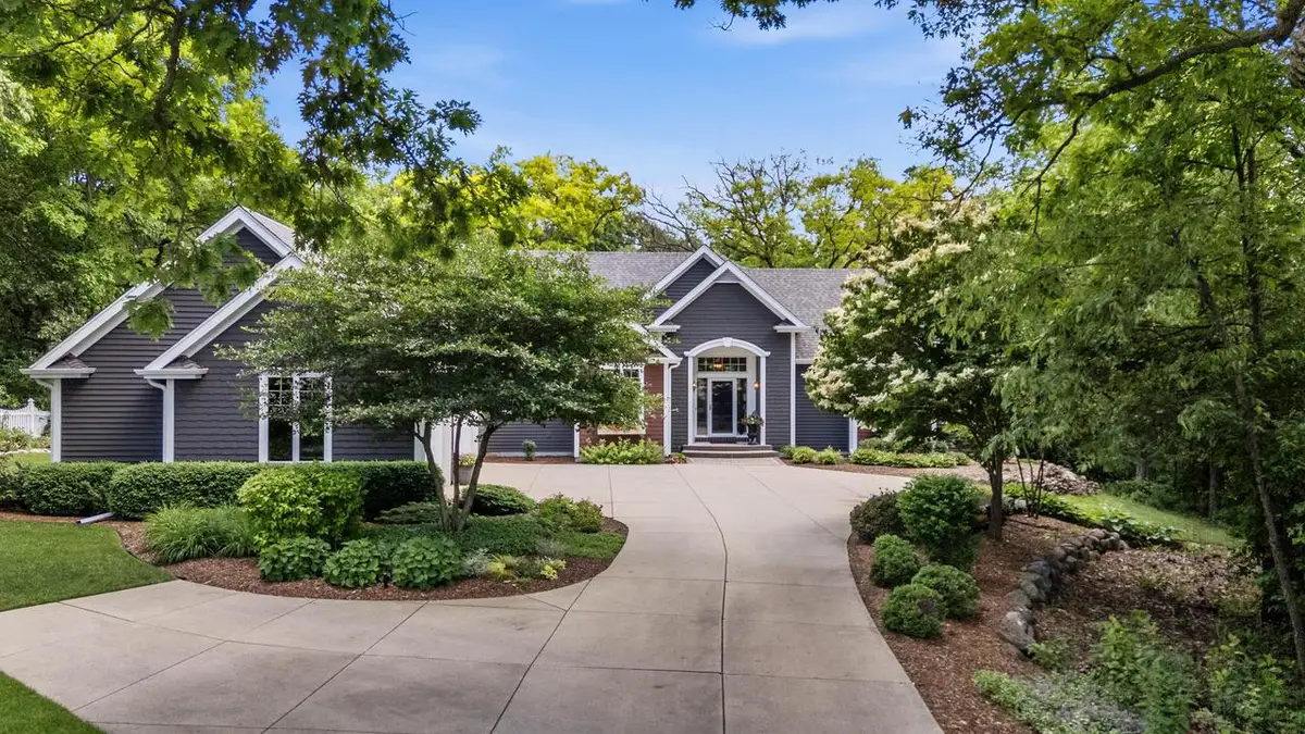 W279N5280 Hanover Hill COURT, Lisbon, WI 53089 - #1