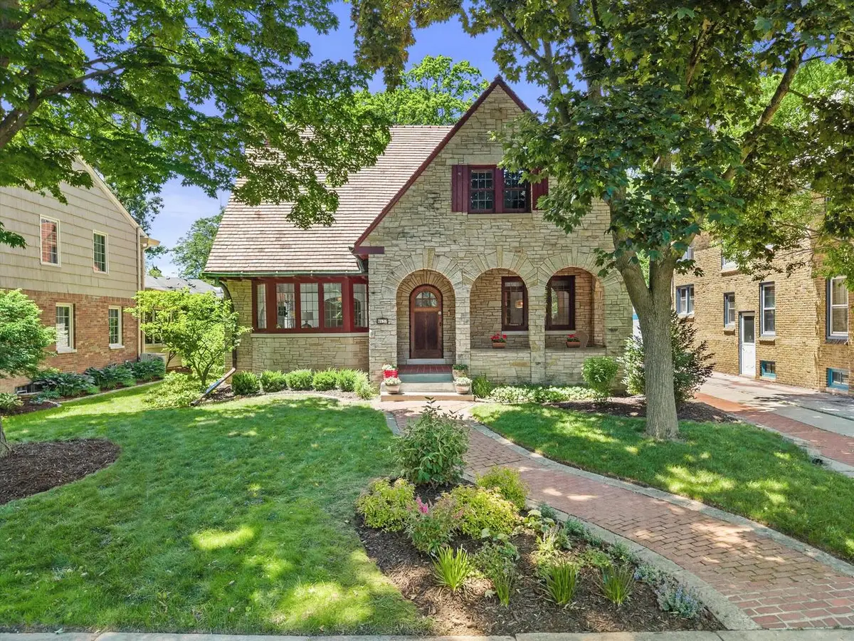 4637 N Murray AVENUE, Whitefish Bay, WI 53211 - #1