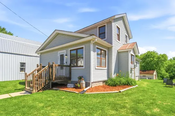 401 W Water STREET, Cascade, WI 53011