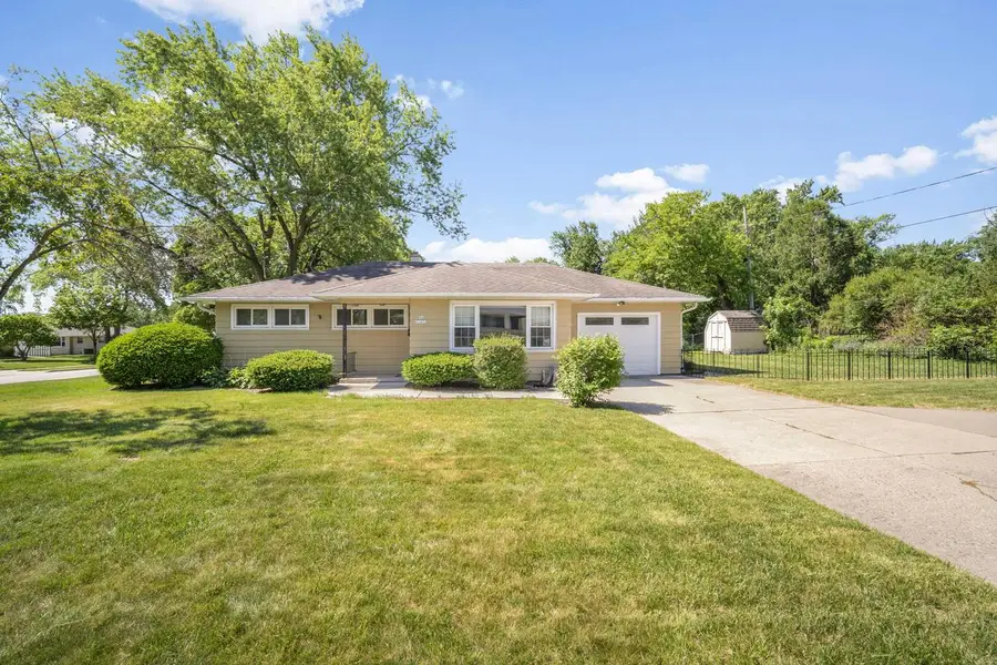 N86W17451 Joss PLACE, Menomonee Falls, WI 53051 - #2