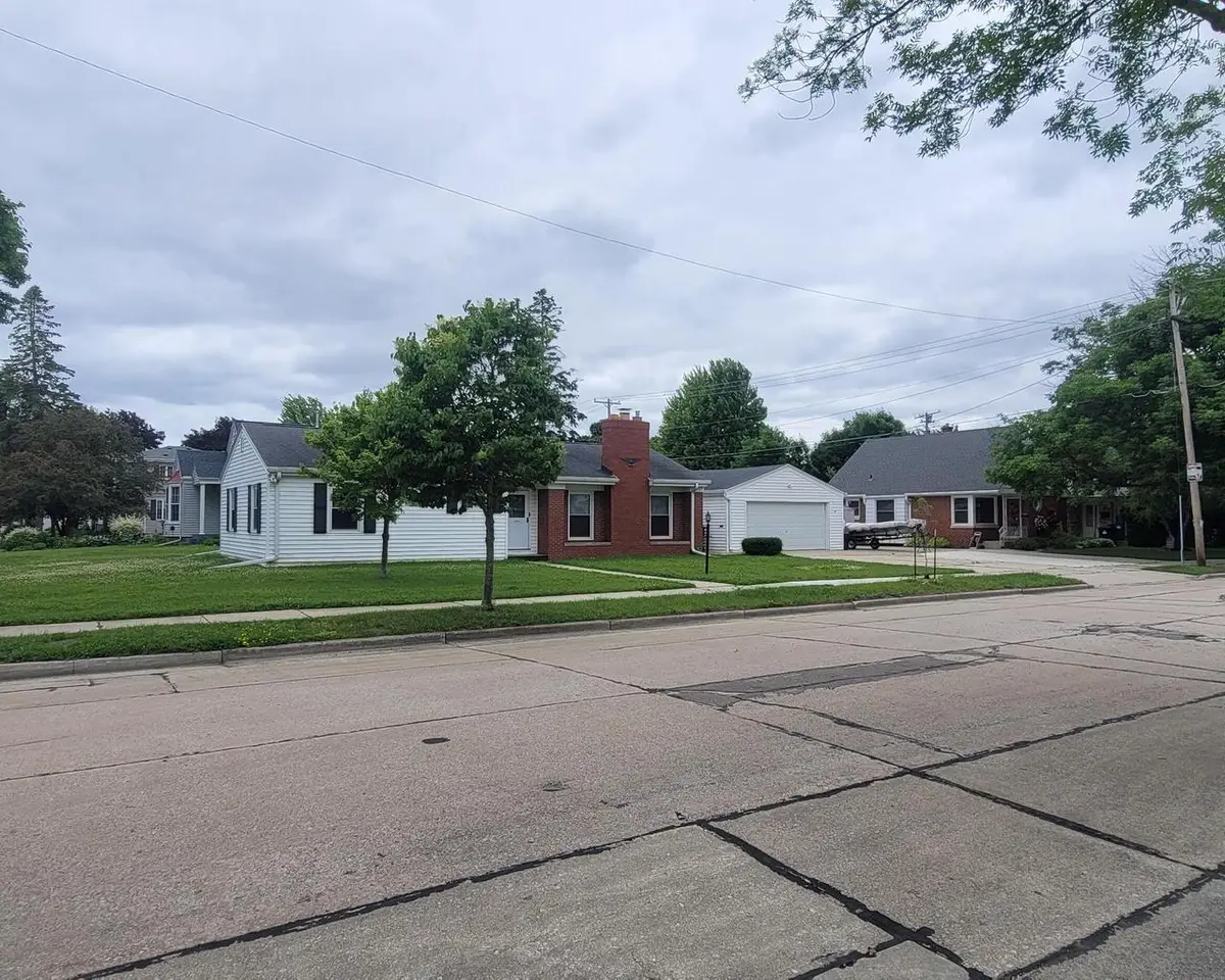 601 Isabelle AVENUE, Racine, WI 53402 - #1