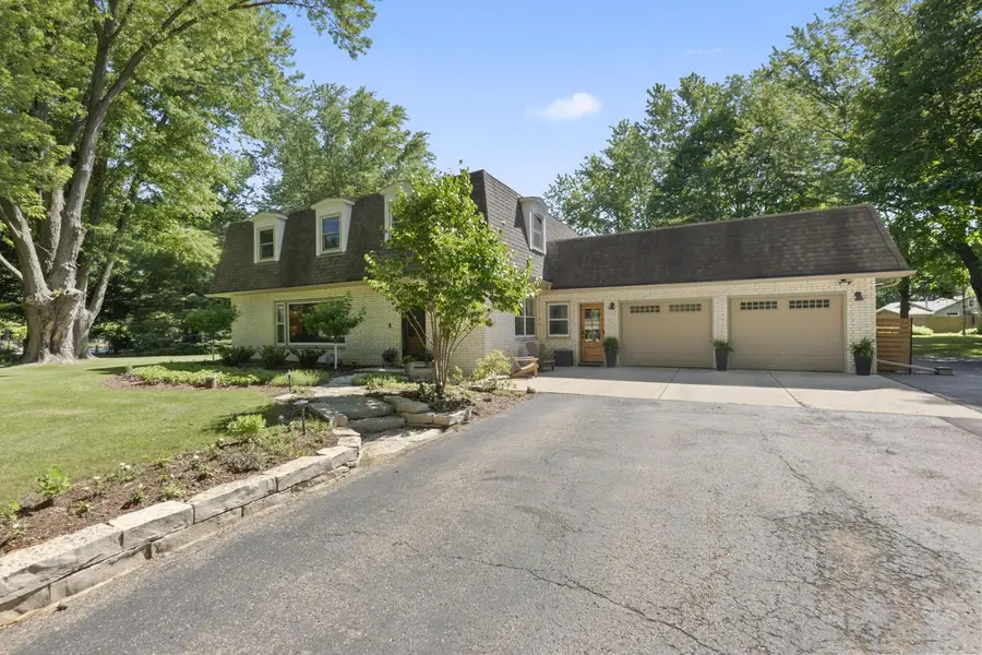 N8104 LaSalle CIRCLE, Oconomowoc, WI 53066 - #2