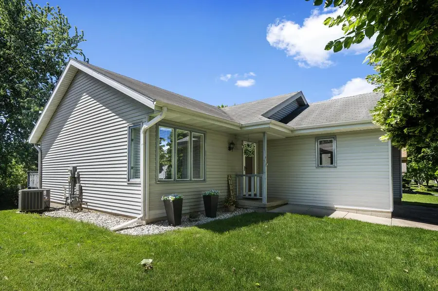 833 W Mohawk TRAIL, Deforest, WI 53532 - #2