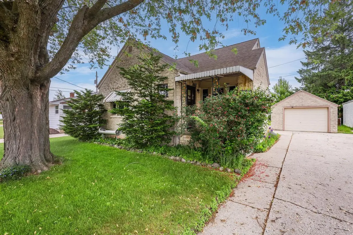 1013 Lowell STREET, Two Rivers, WI 54241 - #1