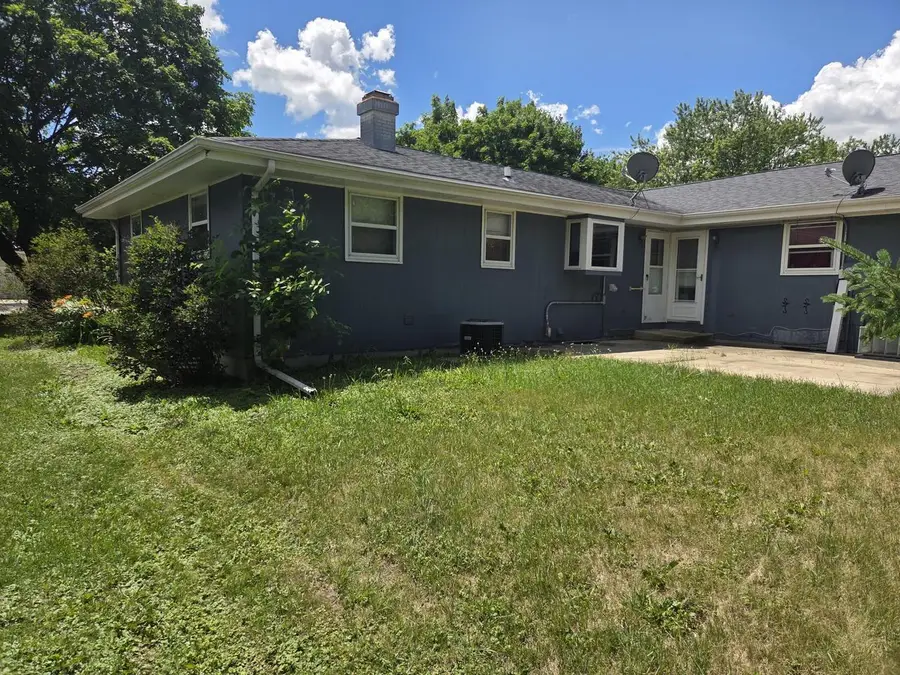 719 Holland AVENUE #2, Delavan, WI 53115 - #3