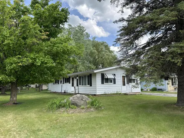 822 Bel Ric DRIVE, Kewaskum, WI 53040