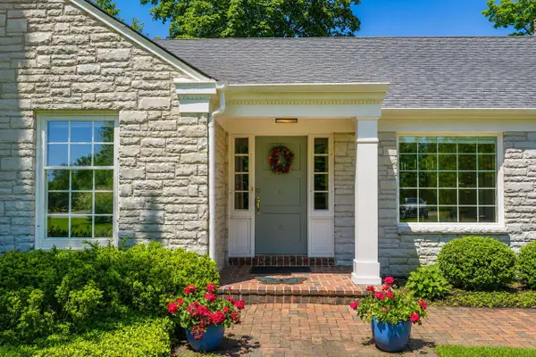 9321 N Tennyson DRIVE, Bayside, WI 53217