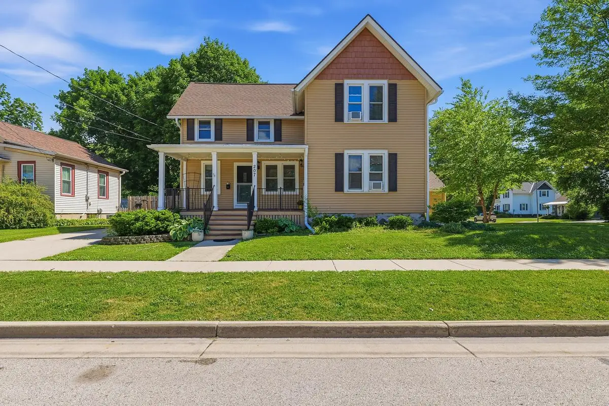 207 E Jefferson STREET, Oconomowoc, WI 53066 - #1