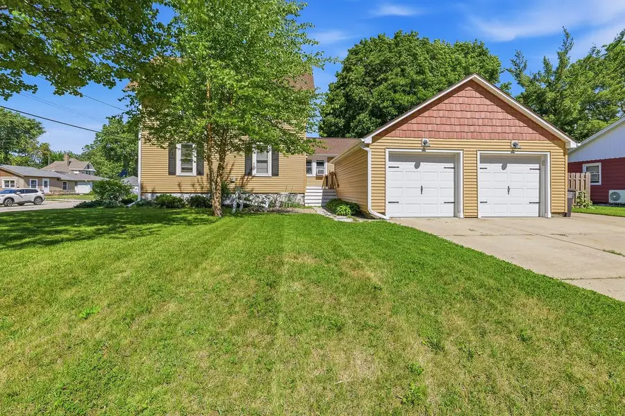 207 E Jefferson STREET, Oconomowoc, WI 53066 - #3