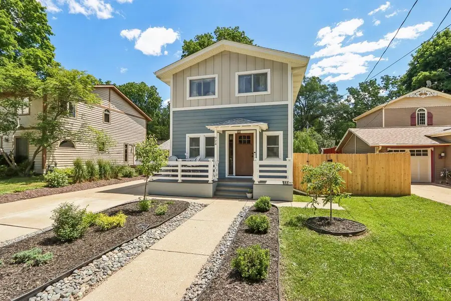 924 Nagawicka STREET, Delafield, WI 53018 - #2