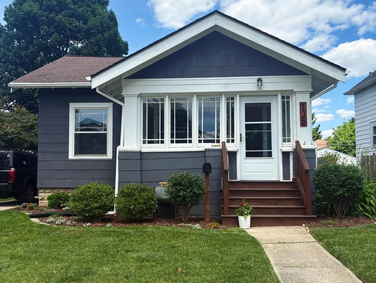136 W Wabash AVENUE, Waukesha, WI 53186 - #1