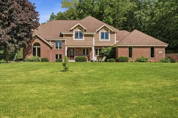 S67W20071 Benjamin COURT, Muskego, WI 53150
