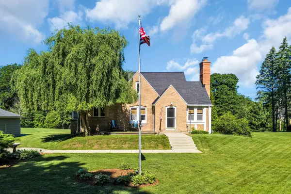 5835 S 92nd STREET, Hales Corners, WI 53130