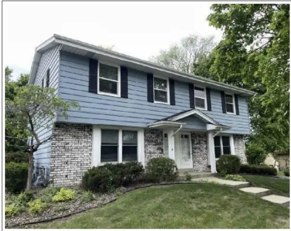 2129 Kilps DRIVE #2131, Waukesha, WI 53188