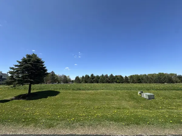N903 WINDS WAY #Lt54, Oconomowoc, WI 53066