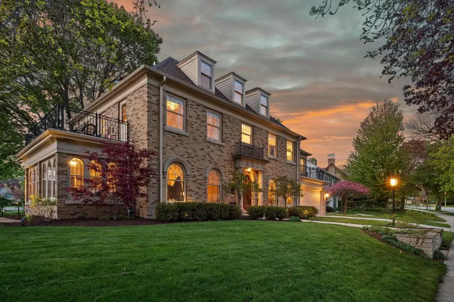 2700 E Menlo BOULEVARD, Shorewood, WI 53211 - #3