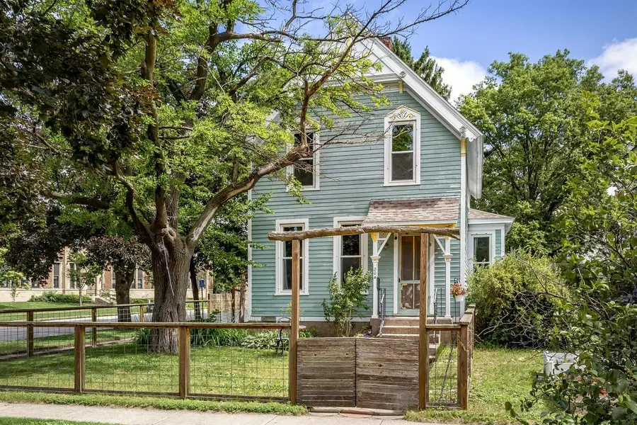 204 E Wabasha STREET, Winona, MN 55987 - #2
