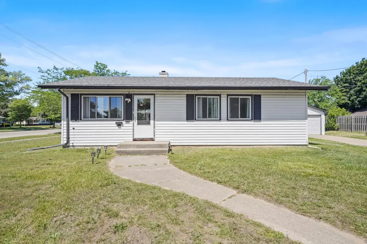 8456 17th AVENUE, Kenosha, WI 53143 - #1