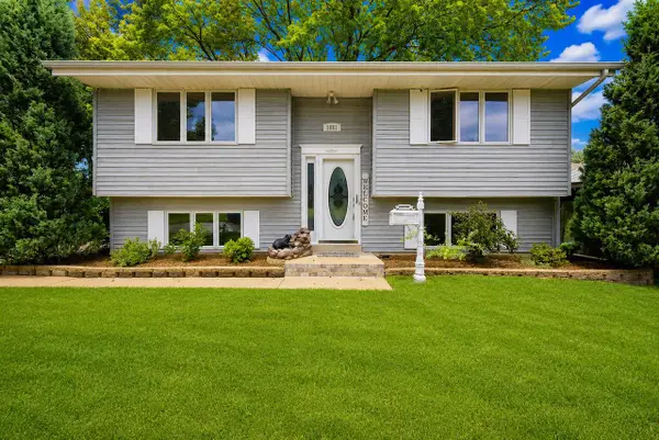 1551 W Goldcrest AVENUE, Milwaukee, WI 53221