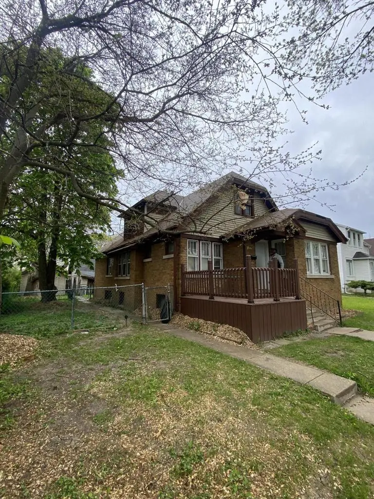 4609 N 37th STREET, Milwaukee, WI 53209 - #2