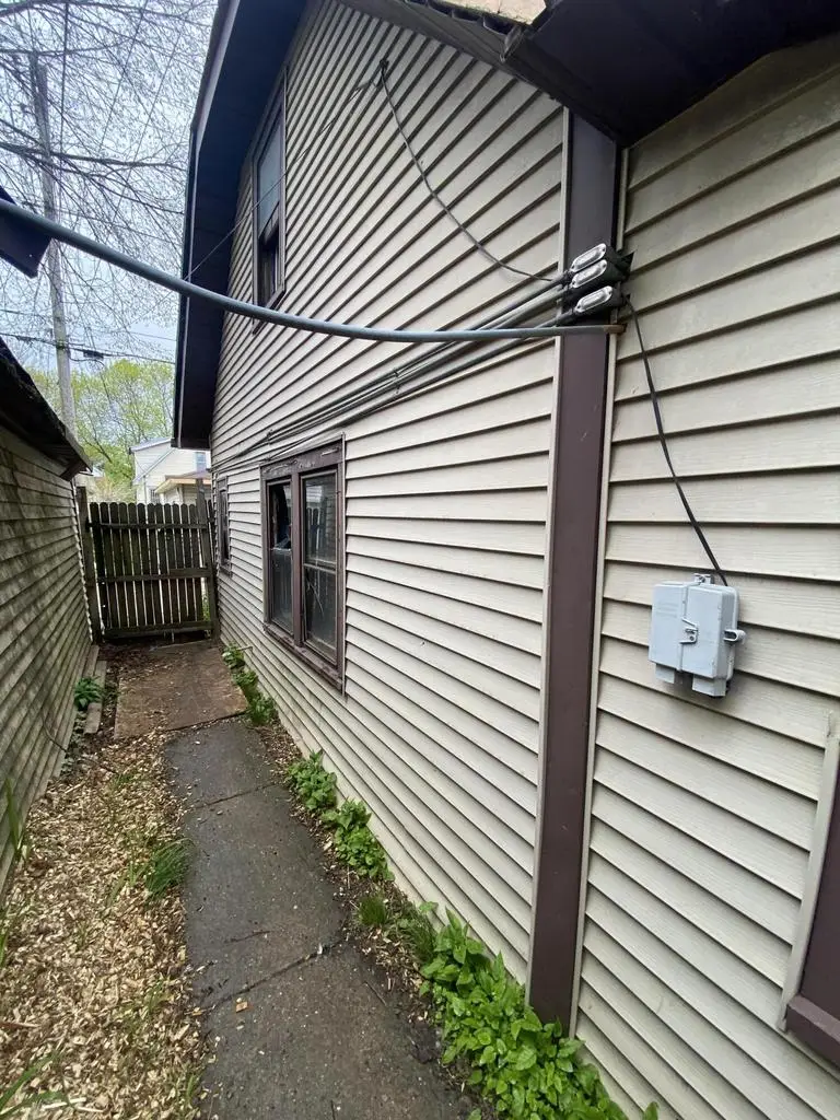 4609 N 37th STREET, Milwaukee, WI 53209 - #3