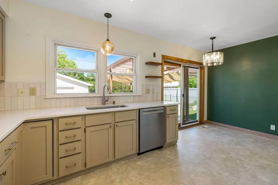 5511 N 12th STREET, Milwaukee, WI 53209 - #3