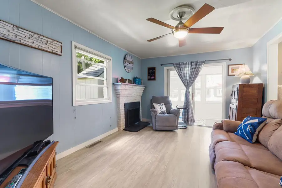 2432 North Shore DRIVE, Delavan, WI 53115 - #3