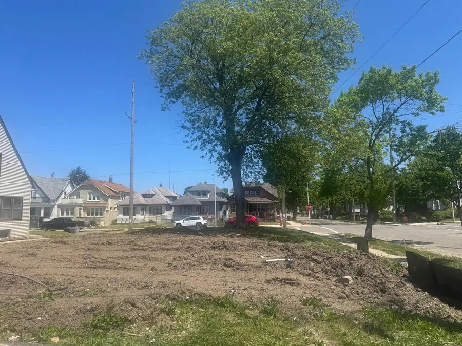 3803 N 7TH STREET, Milwaukee, WI 53212 - #3
