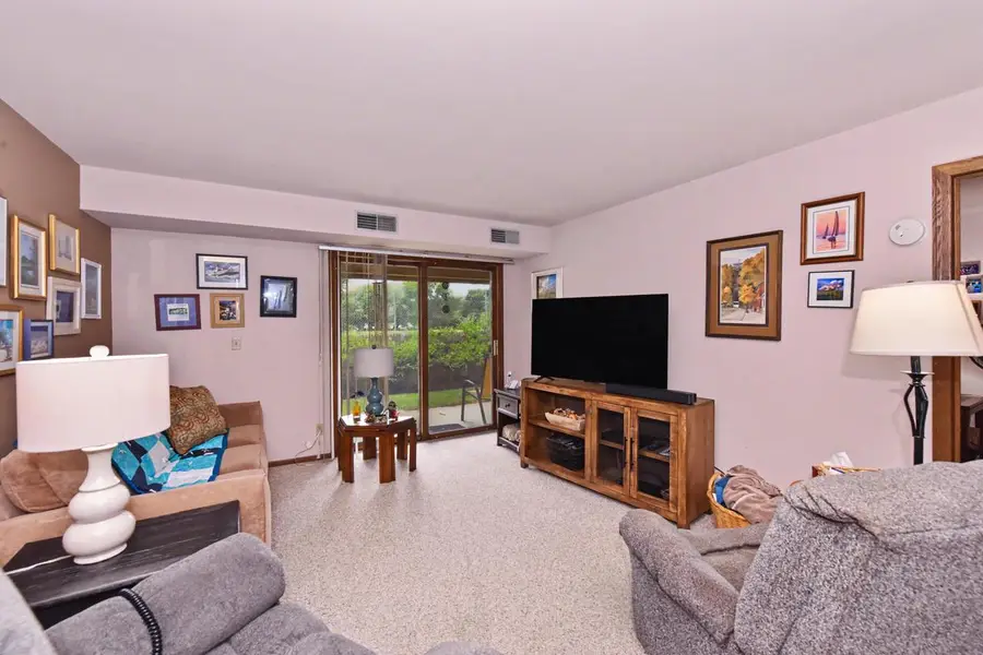 2101 W Good Hope ROAD #111, Glendale, WI 53209 - #2