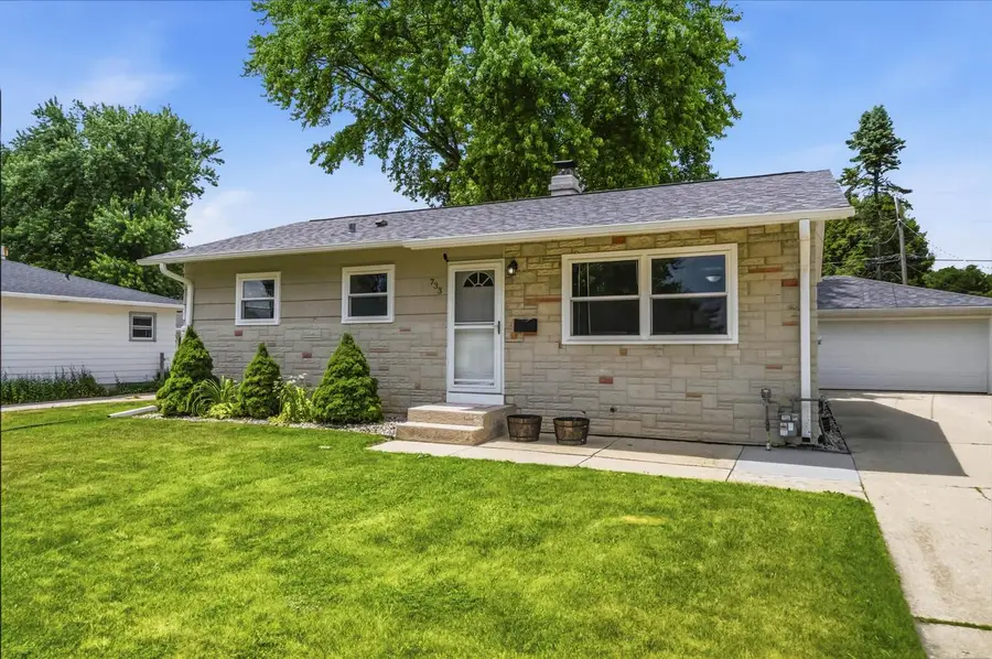 733 9th STREET, Grafton, WI 53024 - #2
