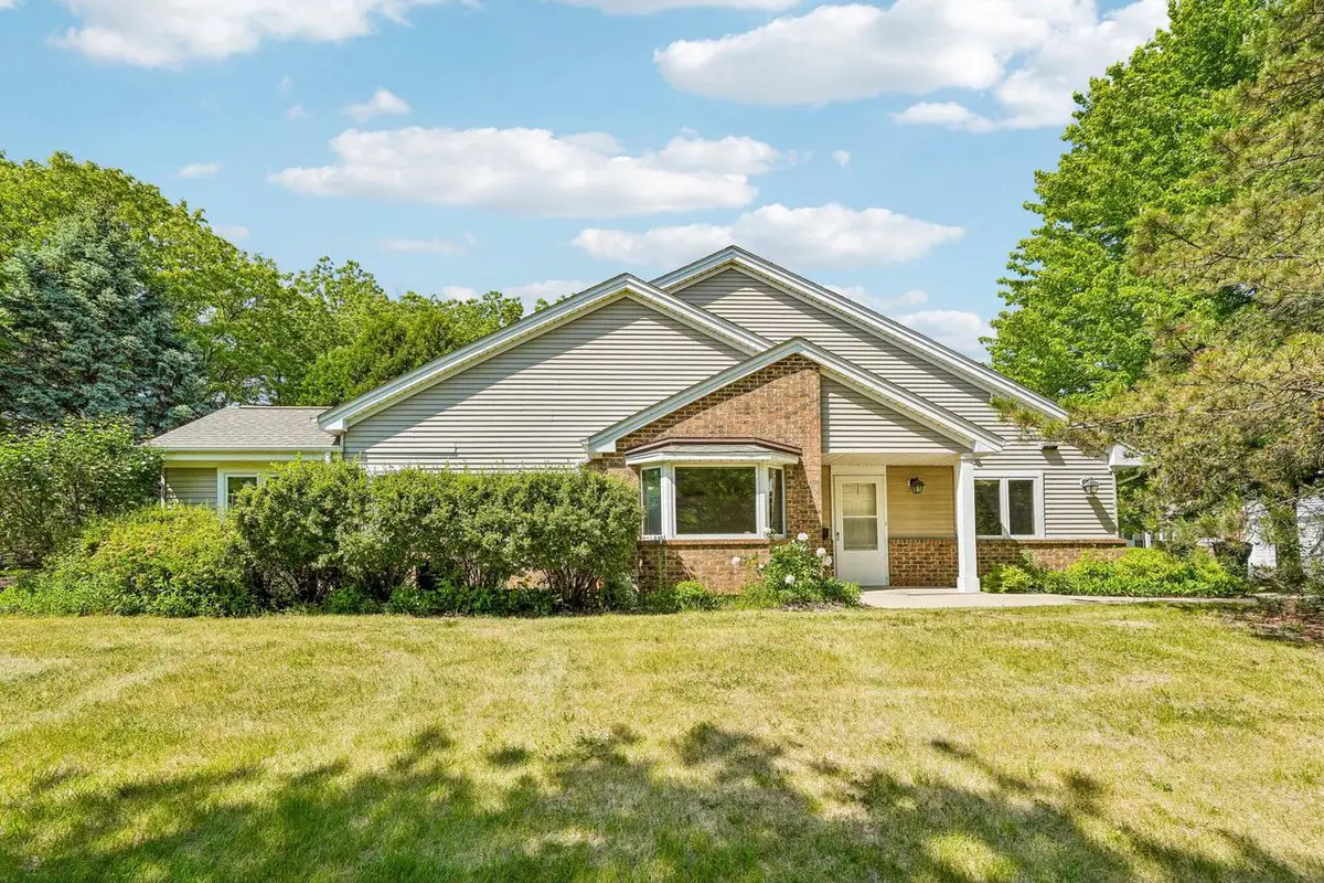 7017 W Hummingbird COURT, Milwaukee, WI 53223 - #1