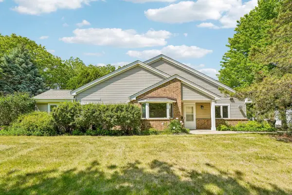 7017 W Hummingbird COURT, Milwaukee, WI 53223