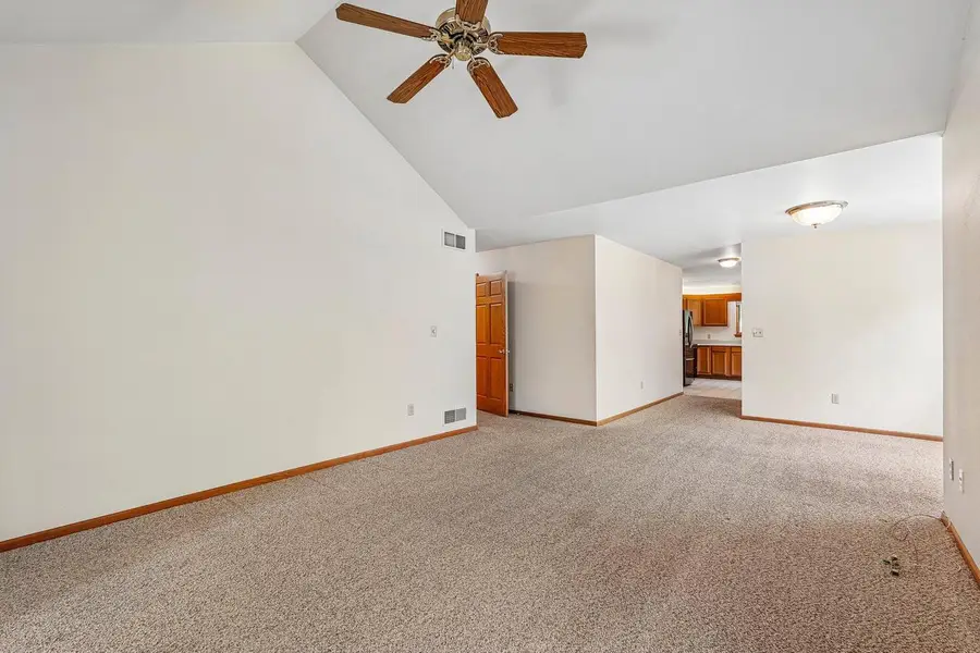 7017 W Hummingbird COURT, Milwaukee, WI 53223 - #3