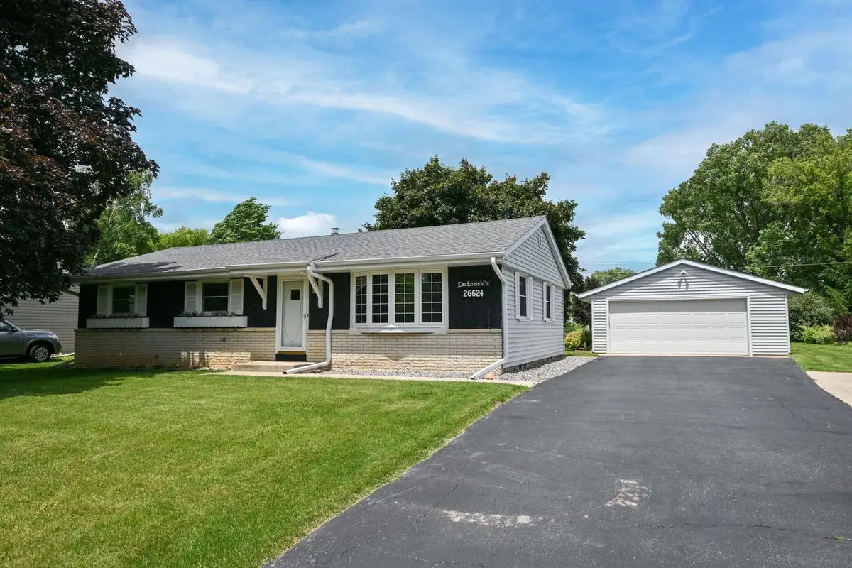 26624 Waubeesee Lake DRIVE, Waterford, WI 53185 - #1