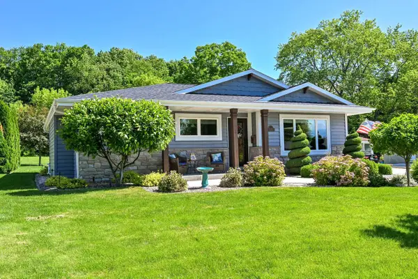 7232 Dartmoor AVENUE, Greendale, WI 53129