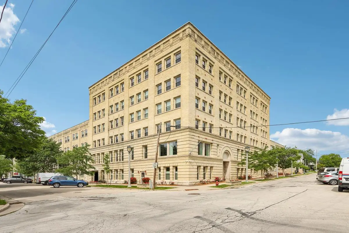 904 E Pearson STREET #122, Milwaukee, WI 53202 - #1