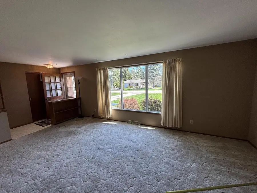 4302 E Parke Ridge LANE, Sheboygan, WI 53083 - #2