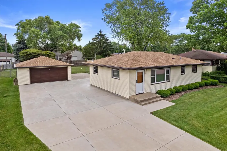 2900 Shady LANE, Racine, WI 53402 - #2