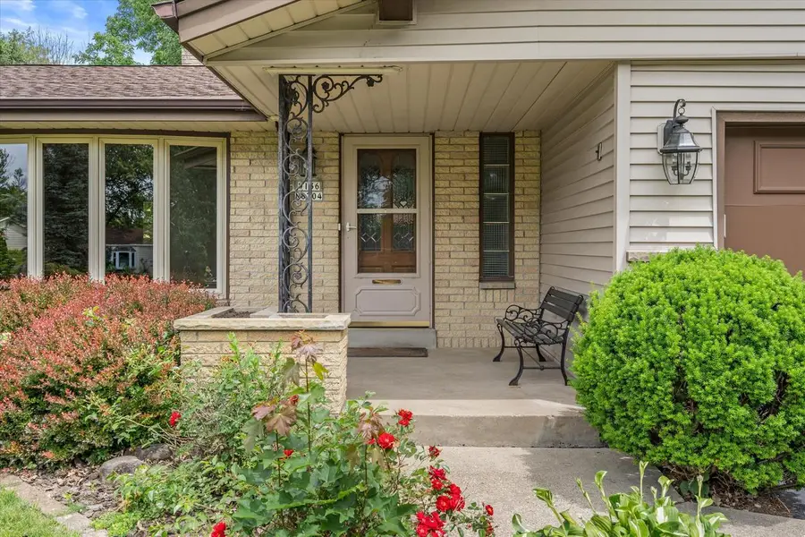 W136N8704 Esquire ROAD, Menomonee Falls, WI 53051 - #2