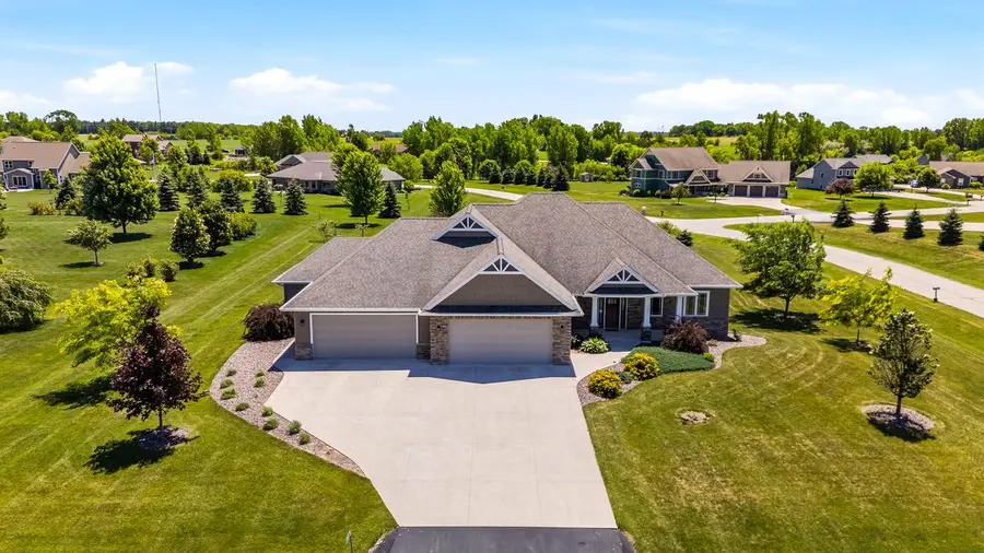 5209 Notre Dame DRIVE, Omro, WI 54963 - #2