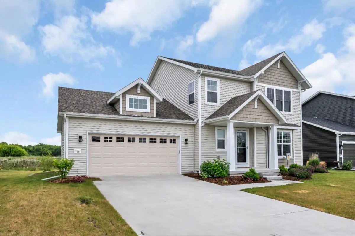 758 Burr Oak COURT, Oconomowoc, WI 53066 - #1