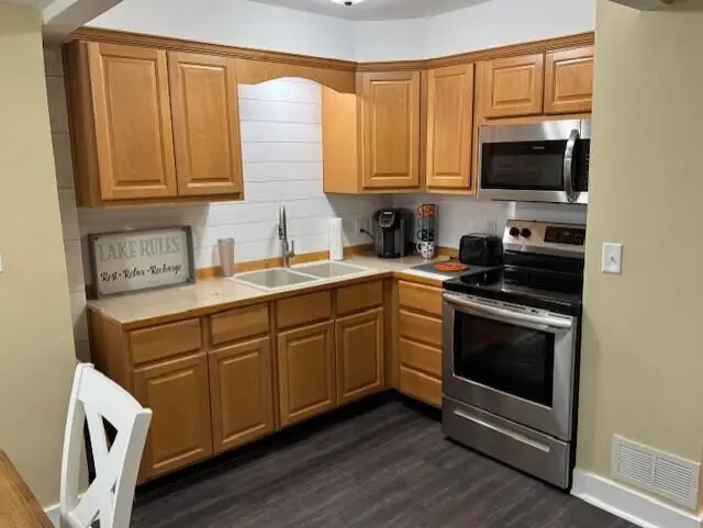 N6212 W Lakeshore DRIVE, Burlington, WI 53105 - #3