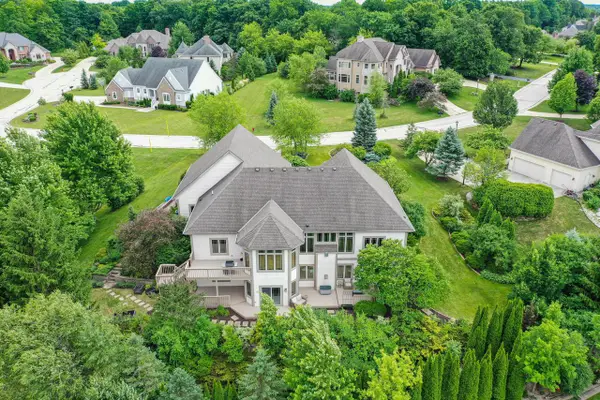 645 Talon TRAIL, Brookfield, WI 53045