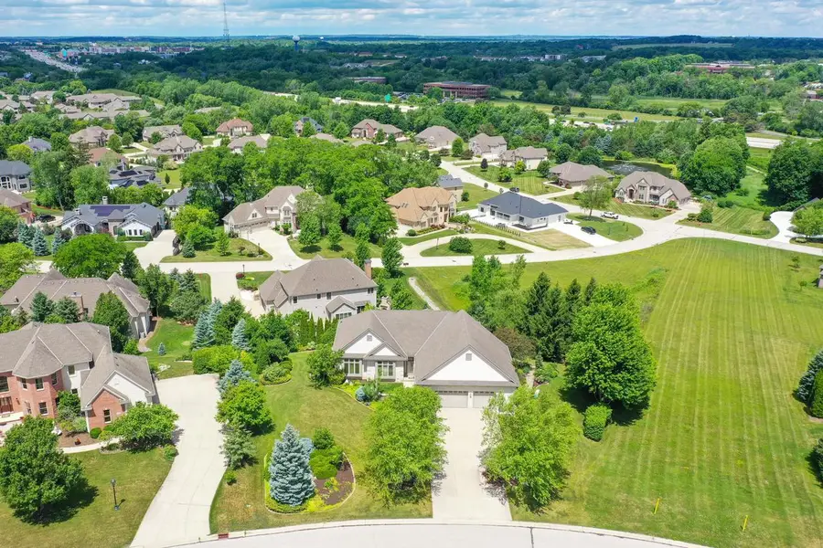 645 Talon TRAIL, Brookfield, WI 53045 - #2
