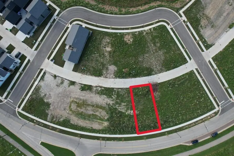 9463 E LAKE VISTA PARKWAY, Oak Creek, WI 53154 - #2