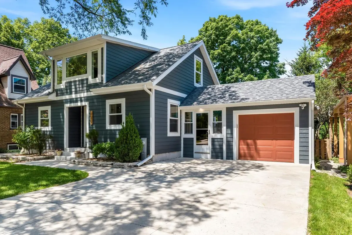 736 W Rock PLACE, Glendale, WI 53209 - #1
