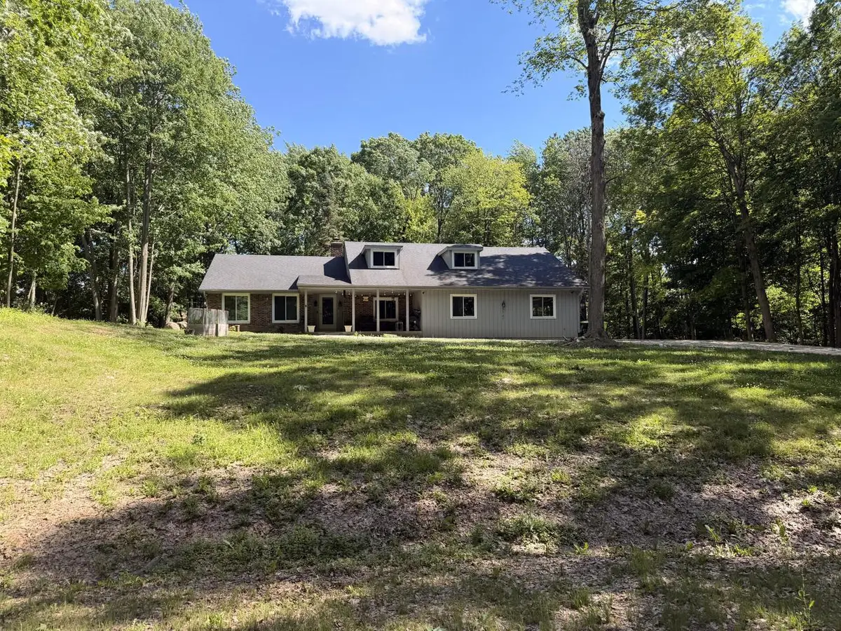3747 Maplewood COURT, Hubertus, WI 53033 - #1