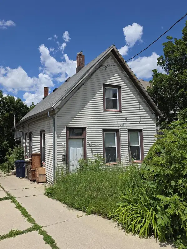 3133 N Julia STREET, Milwaukee, WI 53212
