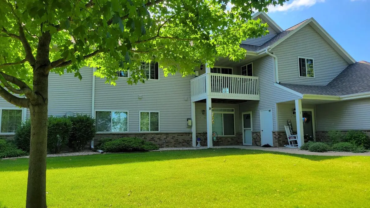 W197N17086 Stonewall DRIVE, Jackson, WI 53037 - #1