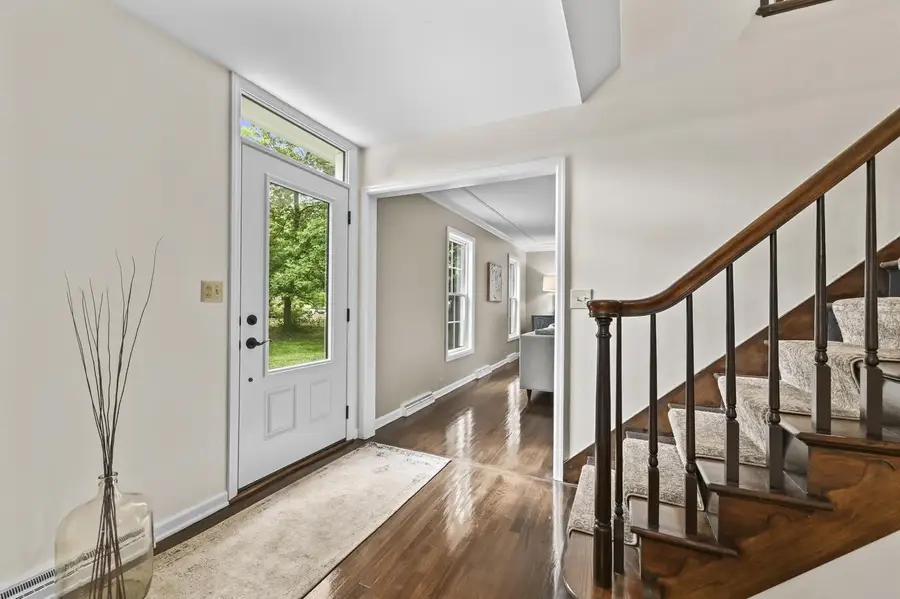 123 W Glenview COURT, Mequon, WI 53092 - #3